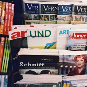 UND - Kunst Dienst Leistung